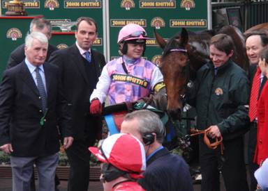 Aintree 03 Apr 09 red g.jpg