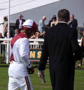 Aintree Day 2 2010 b r.jpg