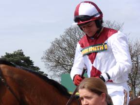 Aintree Day 2 2010 c r.jpg