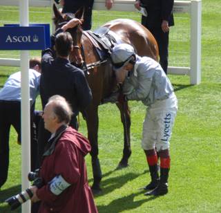 Ascot 10 April 2011 f r.jpg
