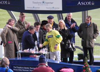 Ascot 14 Feb red 15.jpg