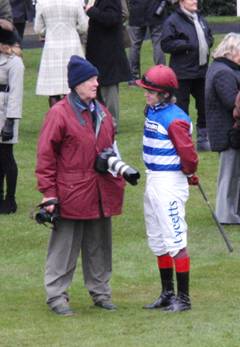 Ascot 22 Jan 2011 Walkon a r.jpg