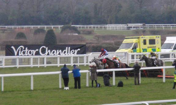 Ascot 22 Jan 2011 walkon j r.jpg