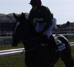 Cheltenham Day 1 d r.jpg