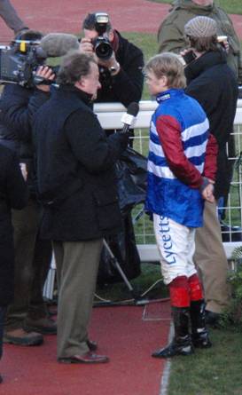 Cheltenham 24 Jan 09 red 17.jpg