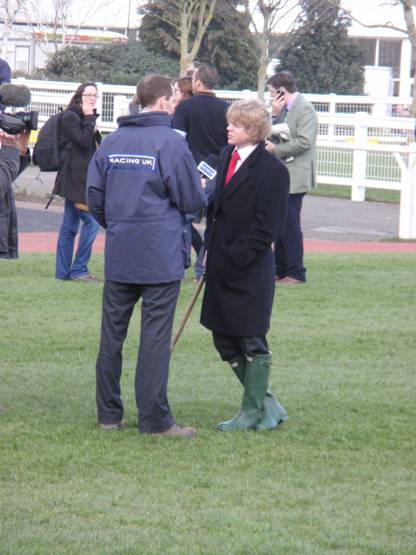 Cheltenham 2011 Day 1 d r.jpg