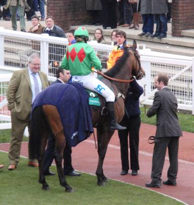 Cheltenham 2011 Day 3 q r.jpg