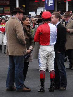 Kempton Park 15 Jan 2011 h r.jpg