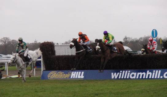 King George VI Chase 9 r.jpg