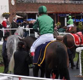 Kempton Park 12 03 12 Race 1 a r.jpg