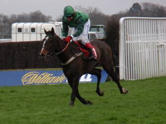 Kempton Park 12 03 12 Race 1 c r.jpg