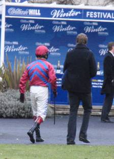Kempton 27 Dec 09 h red.jpg