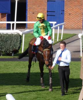 Newbury race 3 8 r.jpg