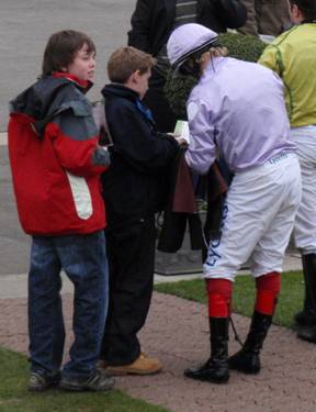 Newbury 28 Feb 09 red b.jpg