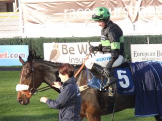 Race 4 Harry Topper r.jpg