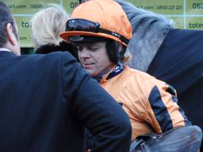 Sandown Park 05 Feb 2011 s r.jpg