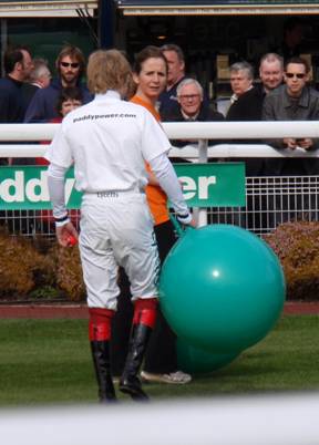 Sandown 7 Mar 09 red c.jpg