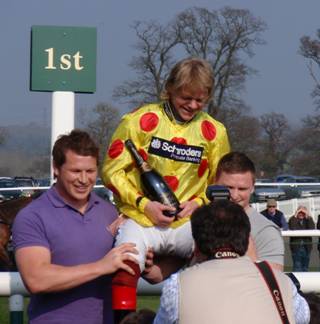 Towcester 28 March 2011 1000 z2 r.jpg