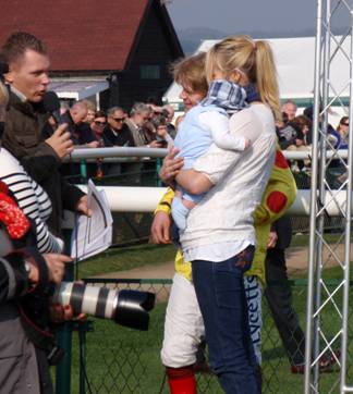 Towcester 28 March 2011 1000 y.jpg