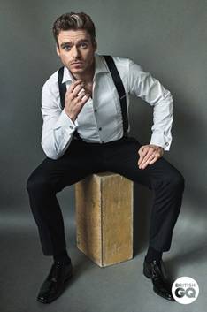 https://media.gq-magazine.co.uk/photos/5d5686e636fbf10009a3e6e6/master/w_360%2cc_limit/20190813-Richard-Madden-04.jpg